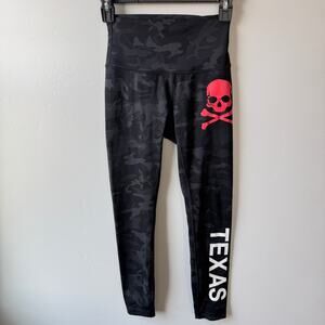 Lululemon x Soul Cycle Womens 4 Black Grey Camo  6 Leggings Red Skull Texas